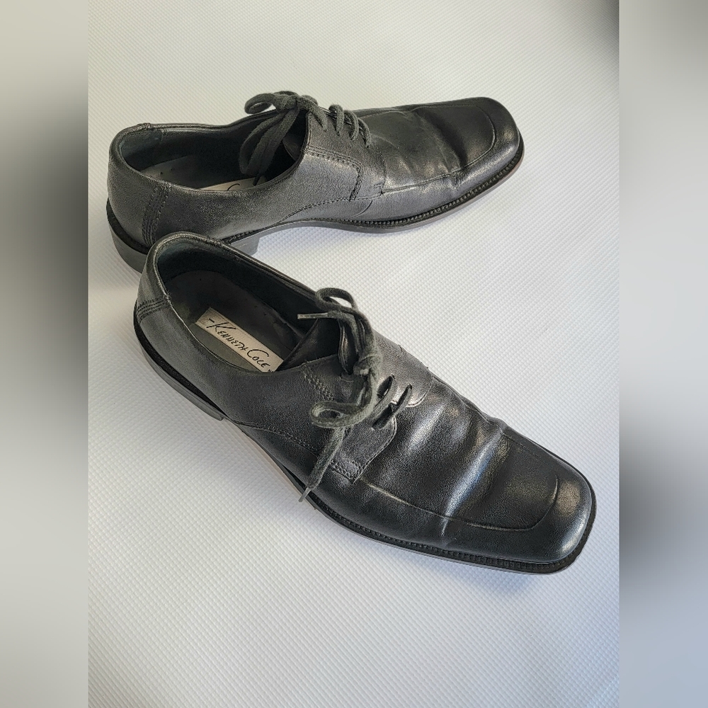 Kenneth Cole Size 9.5 Leather Men's Oxford